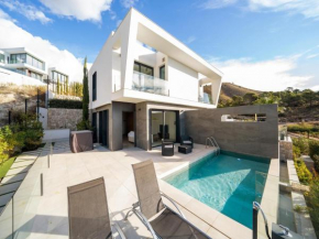 Belvilla by OYO Villa Candy with private pool